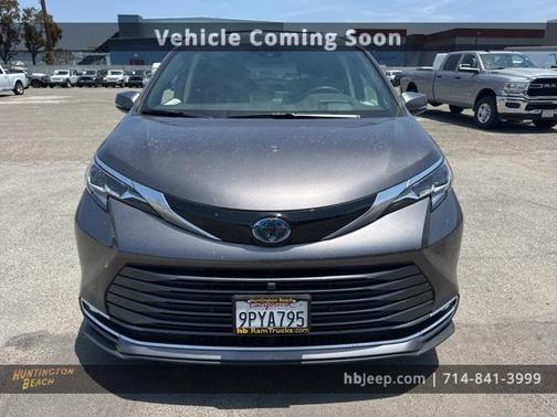 2024 Toyota Sienna Platinum 7 Passenger