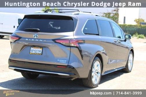 2024 Toyota Sienna Platinum 7 Passenger