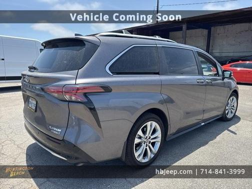 2024 Toyota Sienna Platinum 7 Passenger