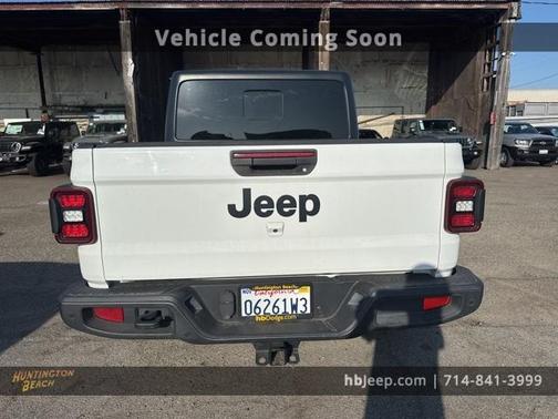 2021 Jeep Gladiator Sport