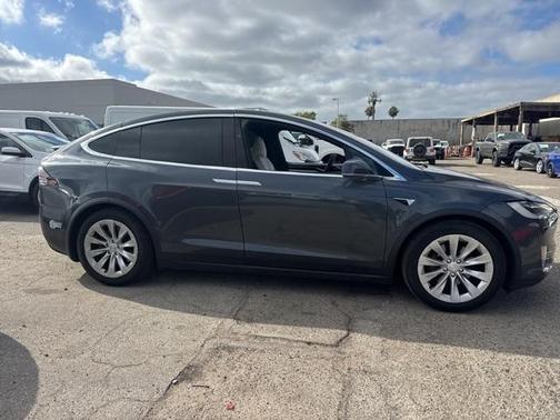 2016 Tesla Model X 75D
