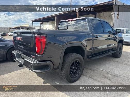 2023 GMC Sierra 1500 AT4