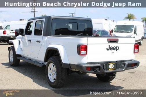 2023 Jeep Gladiator Sport