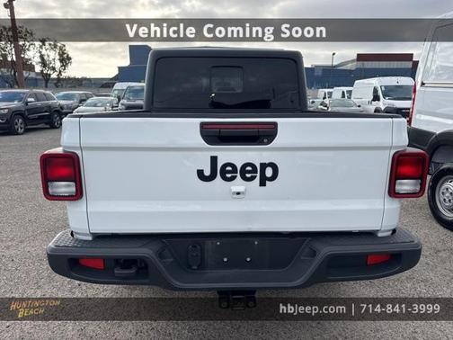 2023 Jeep Gladiator Sport