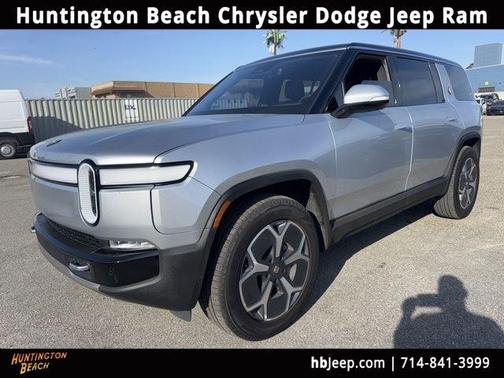 2024 Rivian R1S Adventure