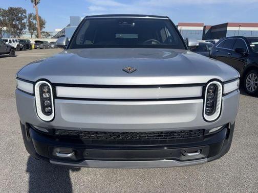 2024 Rivian R1S Adventure