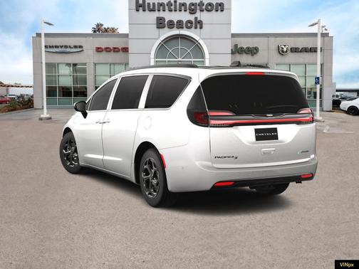 2025 Chrysler Pacifica Hybrid Select
