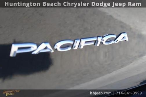 2023 Chrysler Pacifica Touring-L