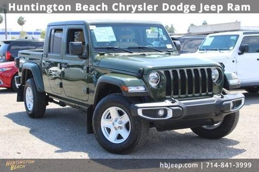 2022 Jeep Gladiator Sport