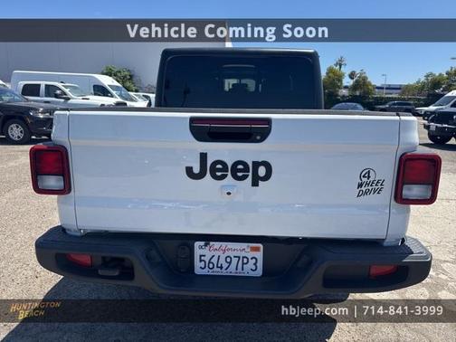 2022 Jeep Gladiator Sport