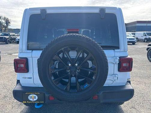 Bright White Clearcoat 2023 Jeep Wrangler 4xe Sahara