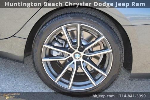 2019 BMW 330 i