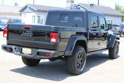 Black Clearcoat 2022 Jeep Gladiator Sport