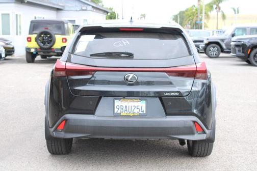 Caviar 2022 Lexus UX 200 Base