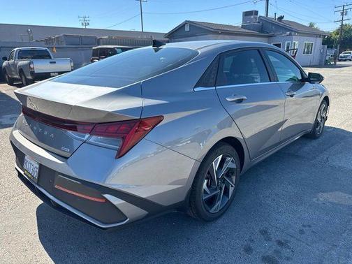 Metal 2024 Hyundai ELANTRA HEV Limited