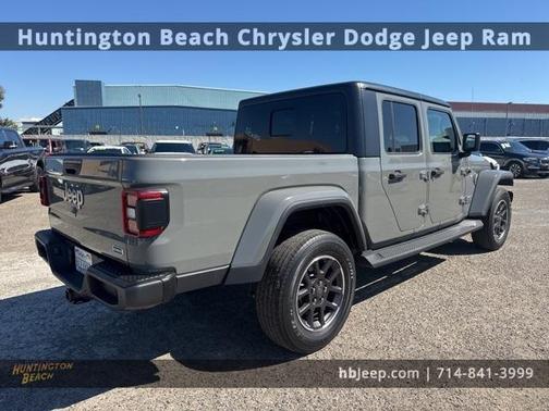 2021 Jeep Gladiator Overland