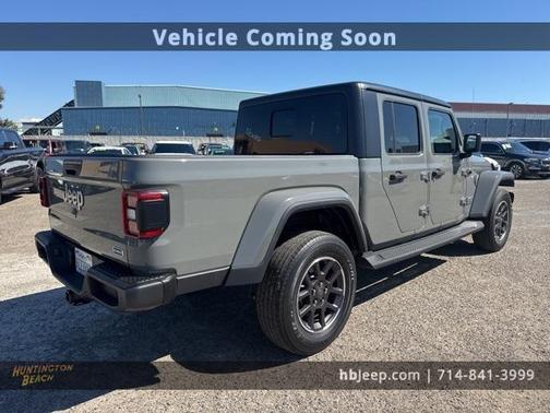 2021 Jeep Gladiator Overland