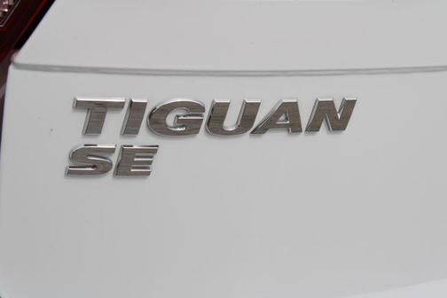 2020 Volkswagen Tiguan 2.0T SE R-Line Black