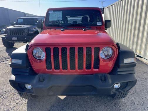 Firecracker Red Clearcoat 2022 Jeep Gladiator Sport