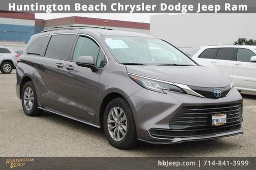 2021 Toyota Sienna LE