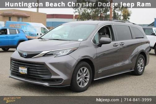2021 Toyota Sienna LE
