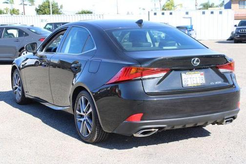 2018 Lexus IS 300 Base