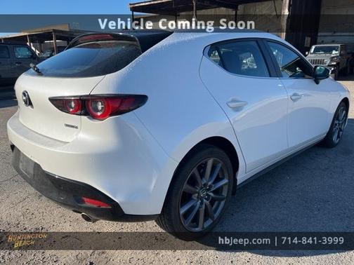 2023 Mazda Mazda3 FWD w/Preferred Package