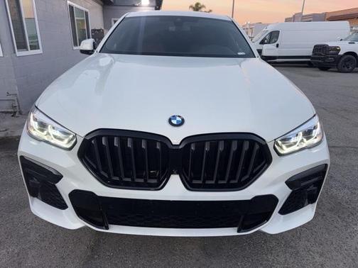 2022 BMW X6 xDrive40i