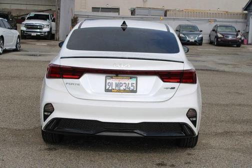 Snow White Pearl 2024 Kia Forte GT-Line