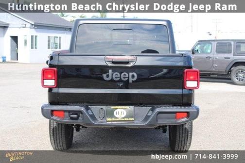2025 Jeep Gladiator Sport