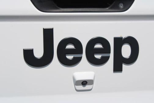 Bright White Clearcoat 2022 Jeep Gladiator Sport