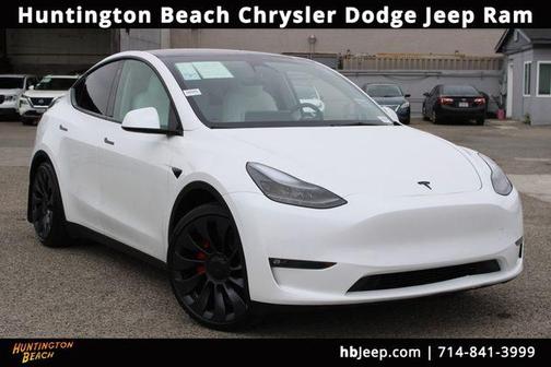Pearl White Multi 2023 Tesla Model Y Performance