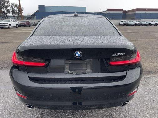 2021 BMW 330 i