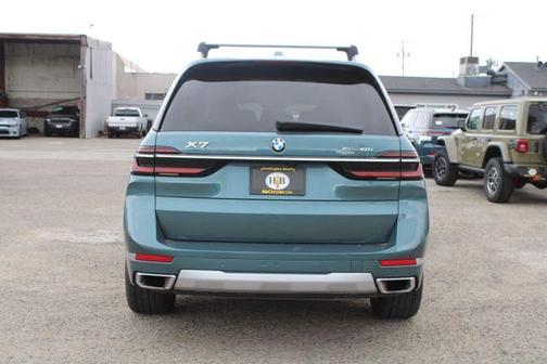 Blue 2023 BMW X7 xDrive40i