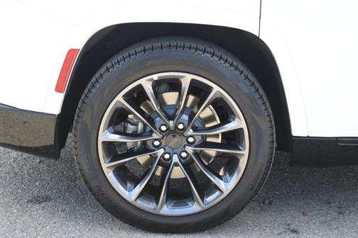 2025 Jeep Grand Wagoneer Series III