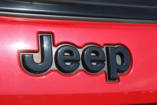 Redline Pearlcoat 2023 Jeep Compass Altitude