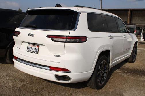 Bright White Clearcoat 2023 Jeep Grand Cherokee L Overland