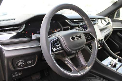 Bright White Clearcoat 2023 Jeep Grand Cherokee L Overland