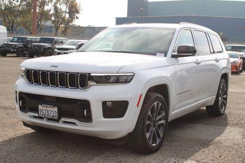 Bright White Clearcoat 2023 Jeep Grand Cherokee L Overland