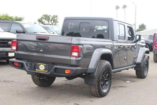 Granite Crystal Clearcoat Metallic 2021 Jeep Gladiator Sport