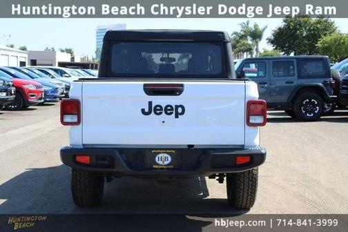 2021 Jeep Gladiator Sport