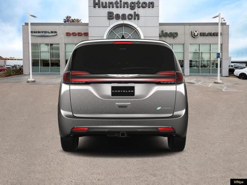 2025 Chrysler Pacifica Hybrid Select