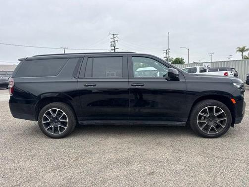 Black 2024 Chevrolet Suburban RST