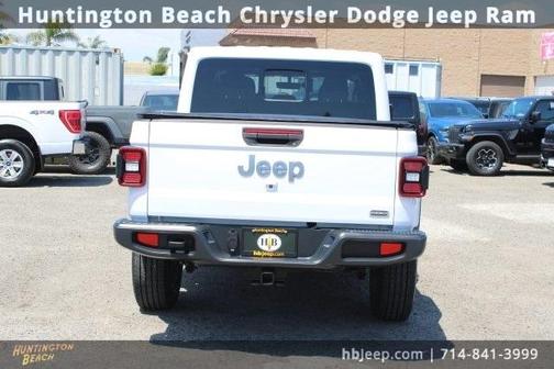 2022 Jeep Gladiator Overland