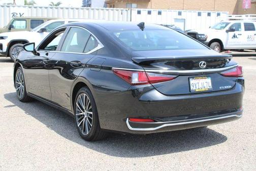 Caviar 2024 Lexus ES 300h 300H