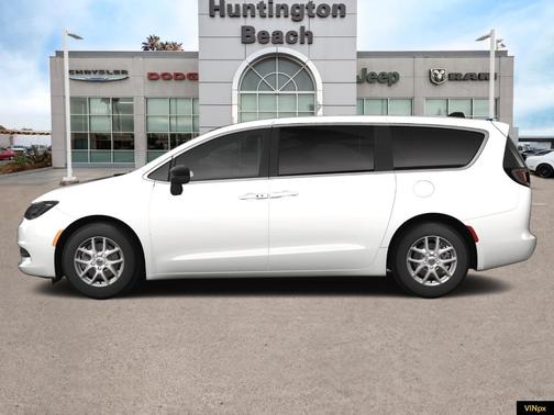 2025 Chrysler Voyager LX