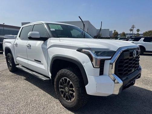 White 2022 Toyota Tundra SR5