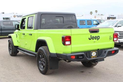 Limited Edition Gecko Clearcoat 2021 Jeep Gladiator Sport