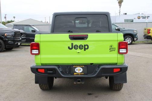Limited Edition Gecko Clearcoat 2021 Jeep Gladiator Sport