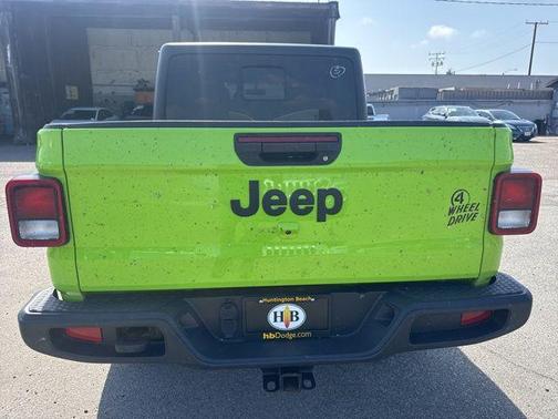 Limited Edition Gecko Clearcoat 2021 Jeep Gladiator Sport